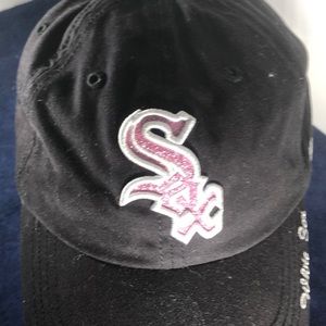 White Sox’s woman’s baseball cap.